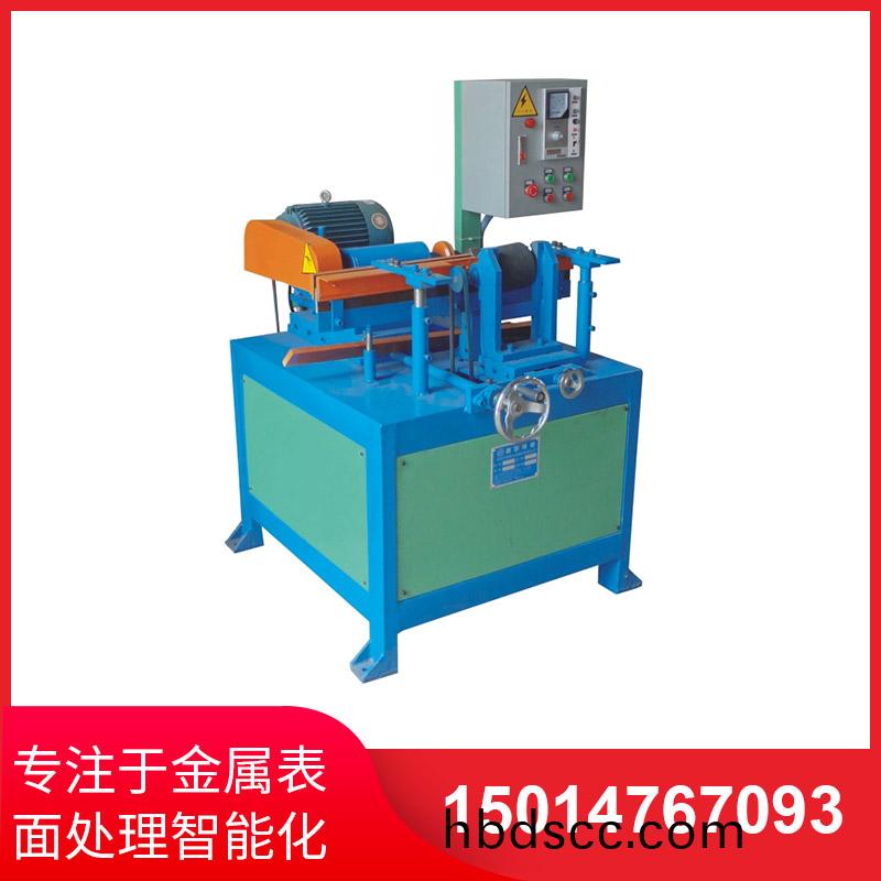 小型圓筦(guan)抛光機(ji)實(shi)際(ji)撡作非(fei)常簡(jian)單(dan)